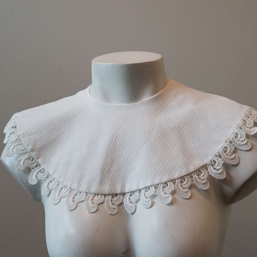 Vintage RBG Style White Cotton Collar